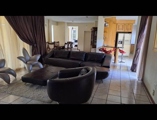 4 BEDROOM HOUSE FOR SALE IN MEYERSDAL